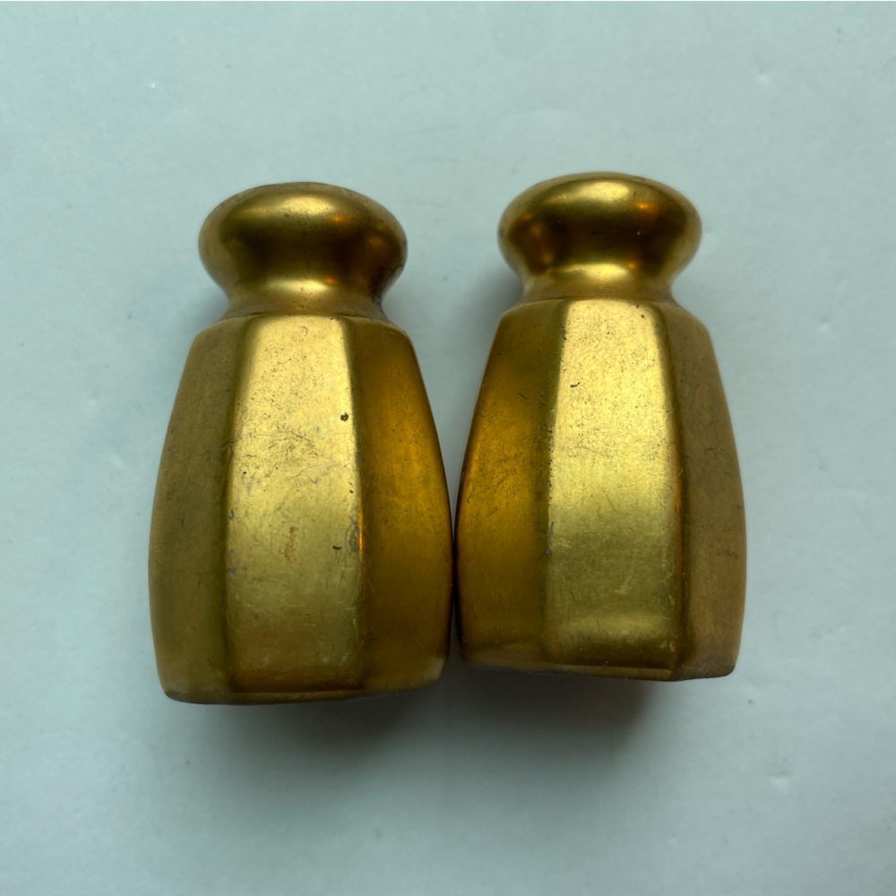 Vintage Pickard gold ceramic salt and pepper shakers. Made in Japan